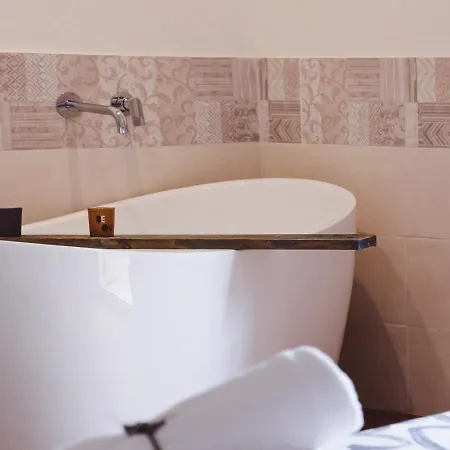 Olio Su Tela Bed & Breakfast Paliano
