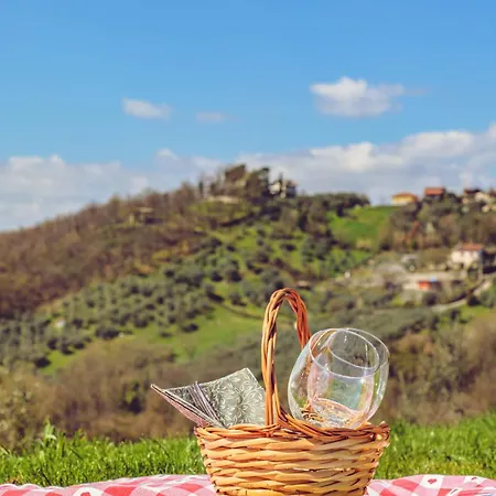 Olio Su Tela Bed & Breakfast